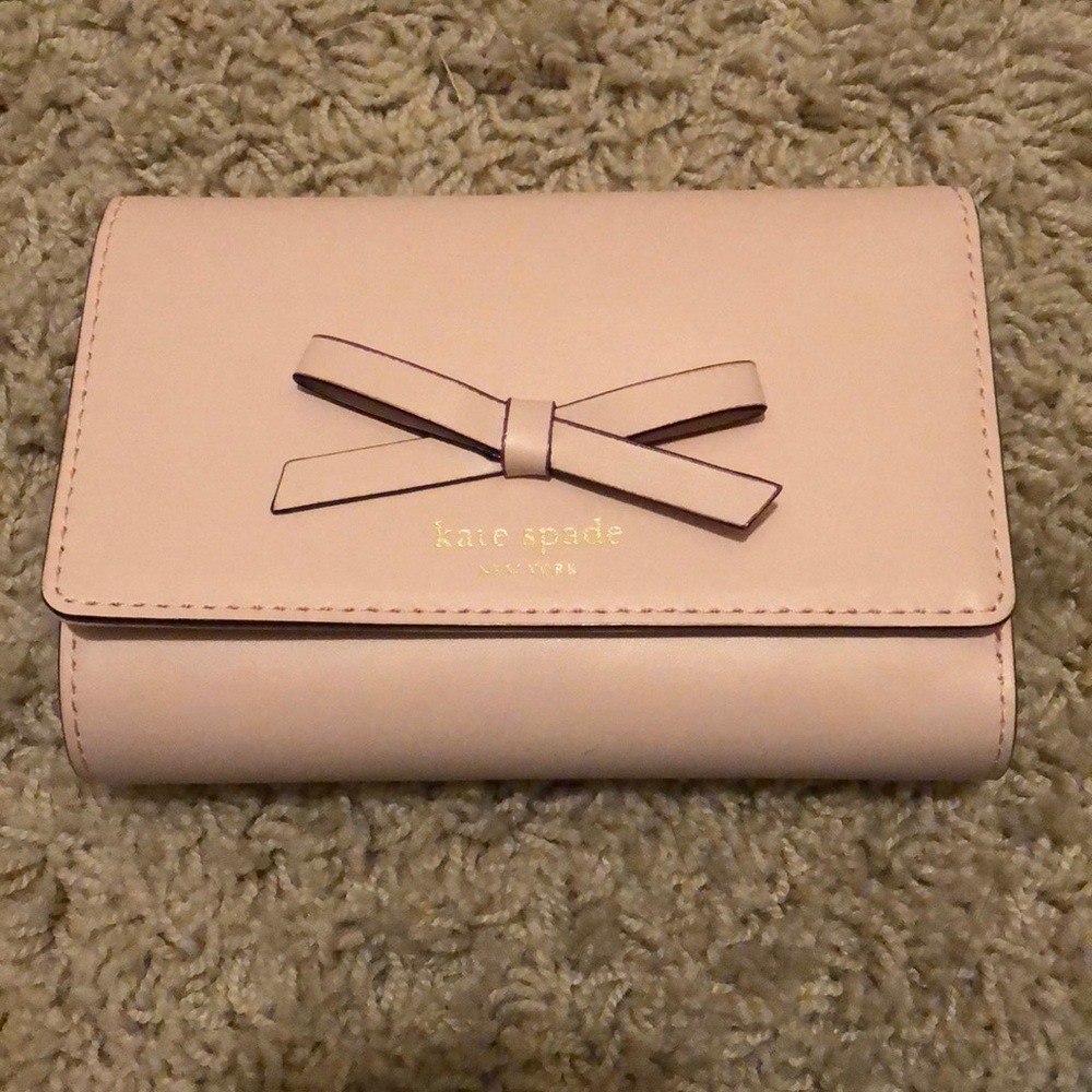 Brand New Kate Spade Wallet 🎀